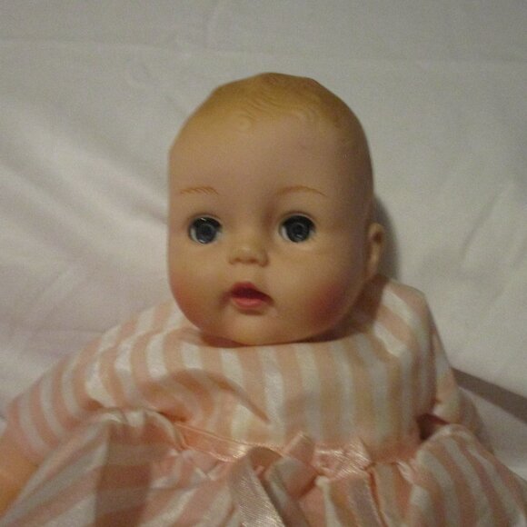 Madame Alexander Baby Doll Huggums Full of Posies - Picture 6 of 8